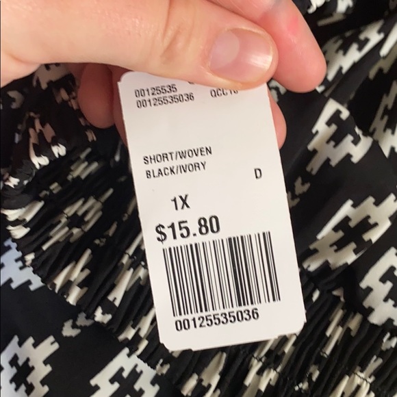 Forever 21+ tribal shorts - Picture 2 of 4